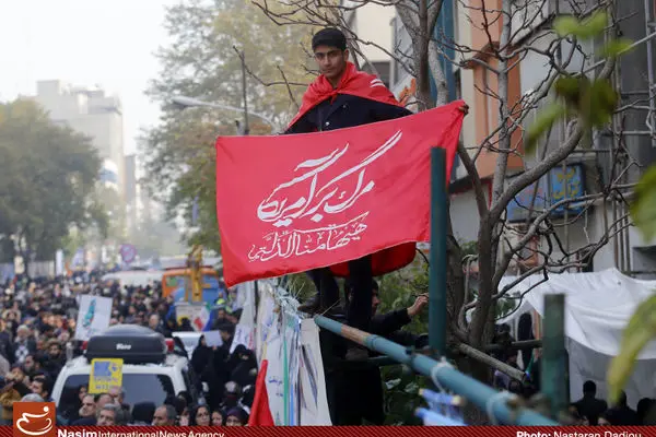 آمریکا مصداق اتم استکبار است/ "دوست پنداشتن آمریکا" خیانت به اسلام و انقلاب است