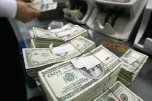 دلار بالای ۳۶۰۰ تومان به دلیل نزدیکی به اربعین است/ مردم به اندازه نیاز خود دلار بخرند/ گرانی دلار پایدار نیست