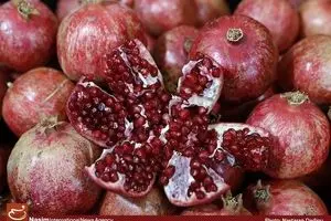 جشنواره انار در مصلی تهران