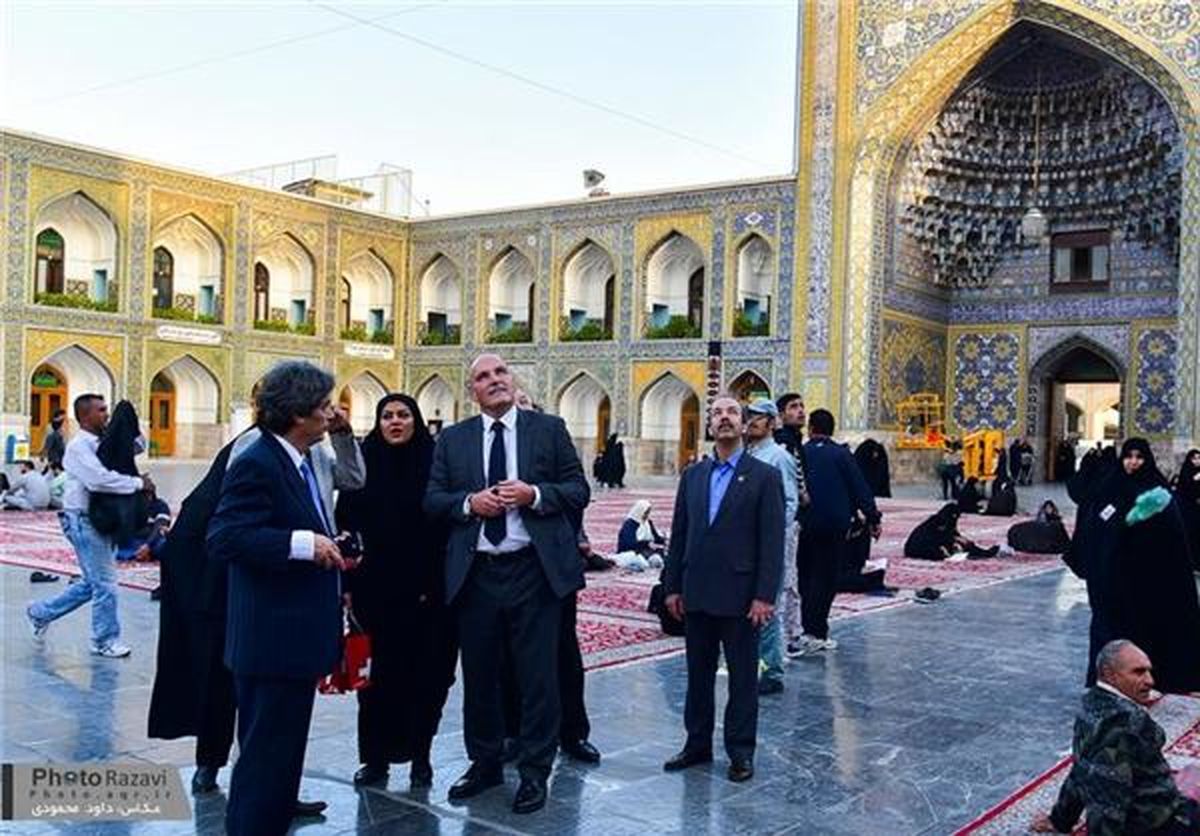 تشرف سفیر سوئیس در ایران به حرم مطهر رضوی + تصاویر
