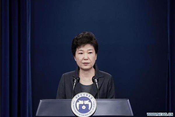 رسوایی در کاخ ریاست جمهوری سئول/ عذرخواهی رئیس‌جمهور کره‌جنوبی با چشمانی اشکبار