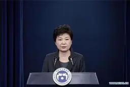 رسوایی در کاخ ریاست جمهوری سئول/ عذرخواهی رئیس‌جمهور کره‌جنوبی با چشمانی اشکبار