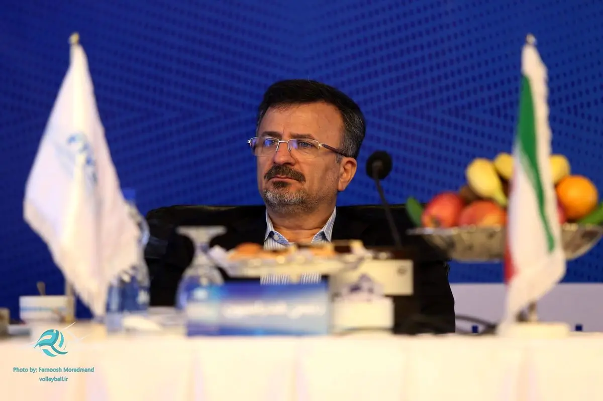 داورزنی: در والیبال نگاه جنسیتی نداریم