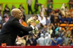 جشن دوقلوها و چندقلوها