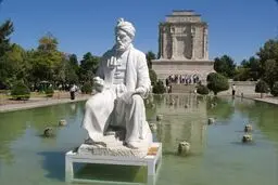 رونمایی از کتاب‌های موضوعی فردوسی در مراسم بزرگداشت این شاعر پارسی‌زبان