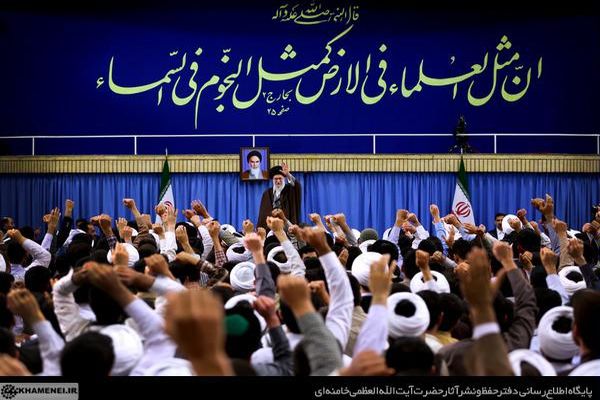 جمعی از مدیران، مدرسان و طلاب حوزه‌های علمیه استان تهران با رهبر انقلاب دیدار کردند + تصاویر