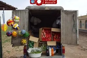 سوپرمارکت همراه پشت وانت