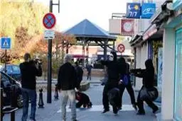 فرد مسلح چند نفر را در بانکی در مسکو به گروگان گرفت