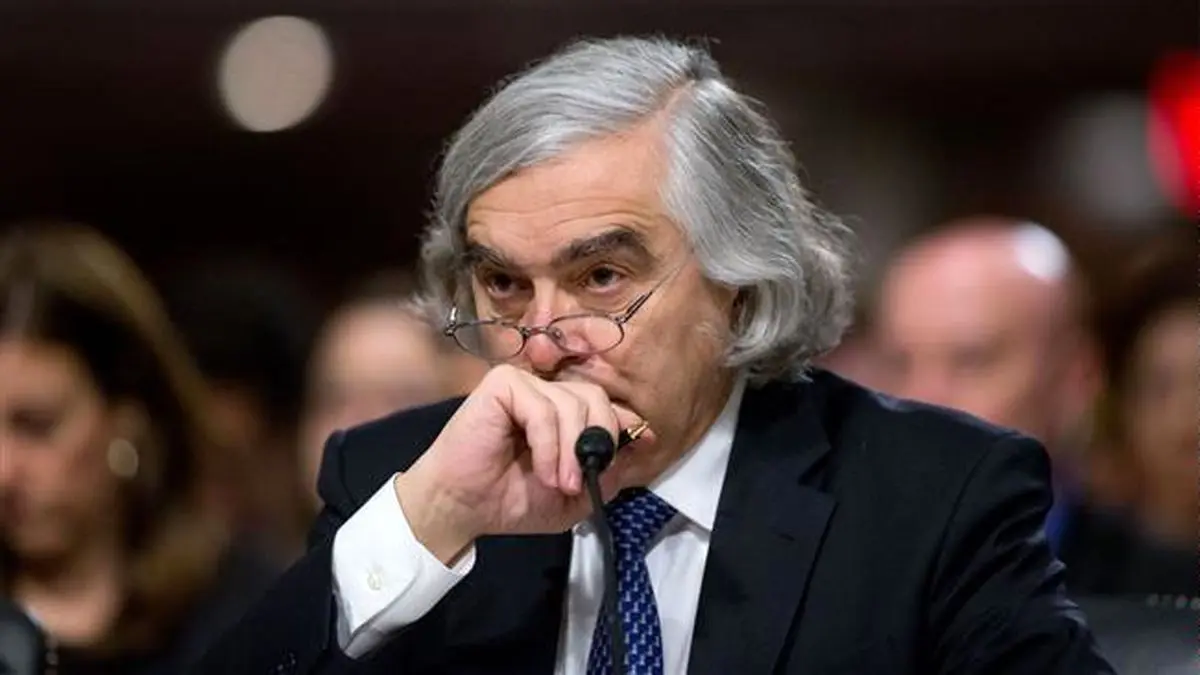 آمریکا می‌خواهد با خرید ذخایر آب سنگین زیر ساخت‌های هسته‌ای ایران را نابود کند