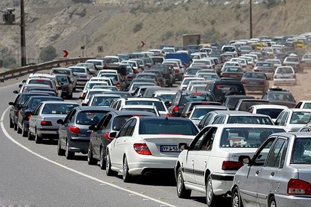 ترافیک سنگین در محورهای کرج-‌چالوس و قزوین-‌کرج