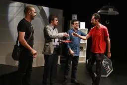 سه نمایش برای تولید و اجرای عموم توسط کمپانی باران انتخاب شدند