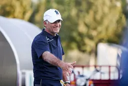 بازدید کی‌روش از ساختمان ایفمارک/ مشکل سرمربی تیم ملی حل می‌شود؟