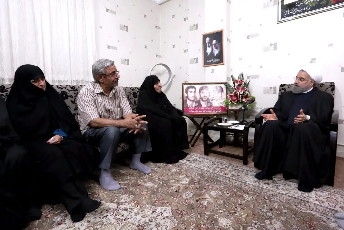 خانواده شهدا امروز، مقاوم‌تر و با روحیه‌ای بالاتر در صحنه دفاع از انقلاب اسلامی حضور دارند