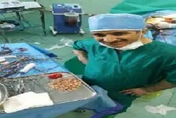 ۲۶۷ سنگ از مثانه یک بیمار در مشهد خارج شد + عکس
