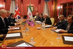 رایزنی ظریف و هاموند در خصوص اجرای برجام در حوزه بانکی