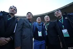 جنگ بر سر سرمربی جدید استقلال