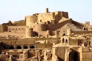 ایران به دنبال  سهم ۲ درصدی از گردشگری دنیا است