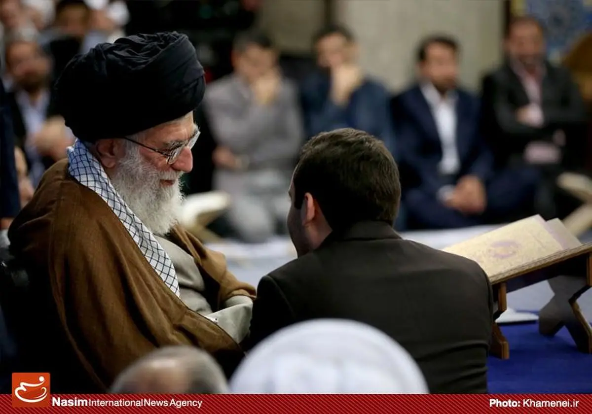 دیدار شرکت‌کنندگان در مسابقات بین‌المللى قرآن کریم‌ با رهبر معظم انقلاب