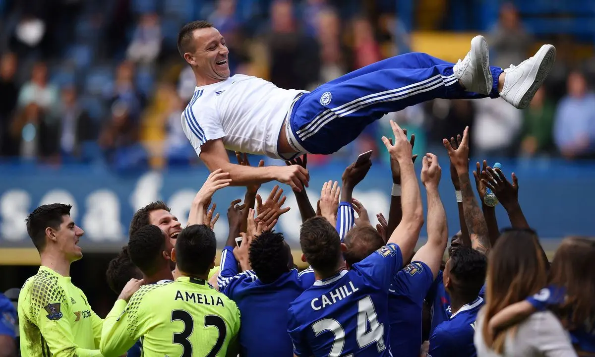 کاپیتان چلسی قراردادش را تمدید کرد