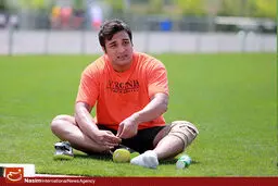 احسان حدادی راهی آلمان شد