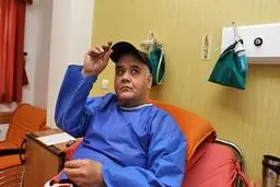 اکبر عبدی از بیمارستان مرخص شد