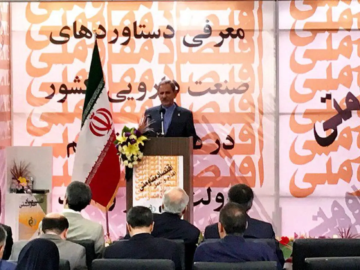 مشکل عدم پرداخت‌ها به بخش درمان را به جد پیگیری می‌کنیم/ رشد اقتصادی از بهره‌وری در حد صفر است