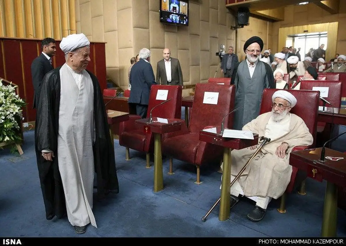 در مکتب هاشمی دموکراسی بد، دموکراسی است که او یا دوستانش برنده آن نباشند