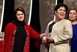 فرهادی:انتظار نداشتم فیلمم دو جایزه ببرد/ هودا بنیامینا: کن مال ماست. ما اینجاییم!