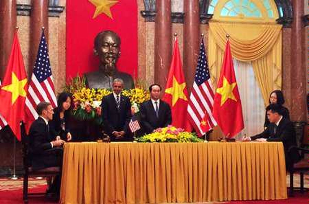 امضای قرارداد ۱۴ میلیارد دلاری بین آمریکا و ویتنام