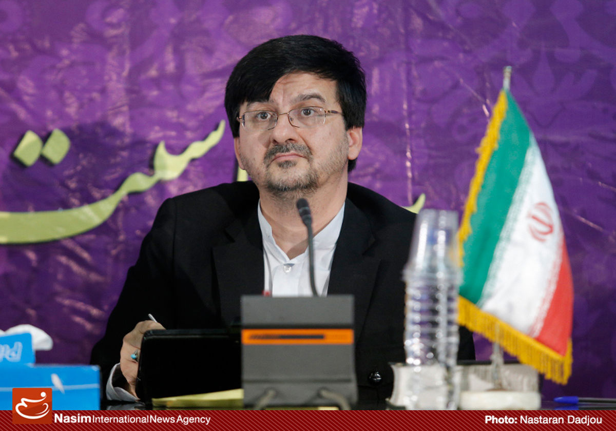 احمدی: "شهدای مدافع حرم" چراغ هدایت جوانان را روشن نگه داشته‌اند