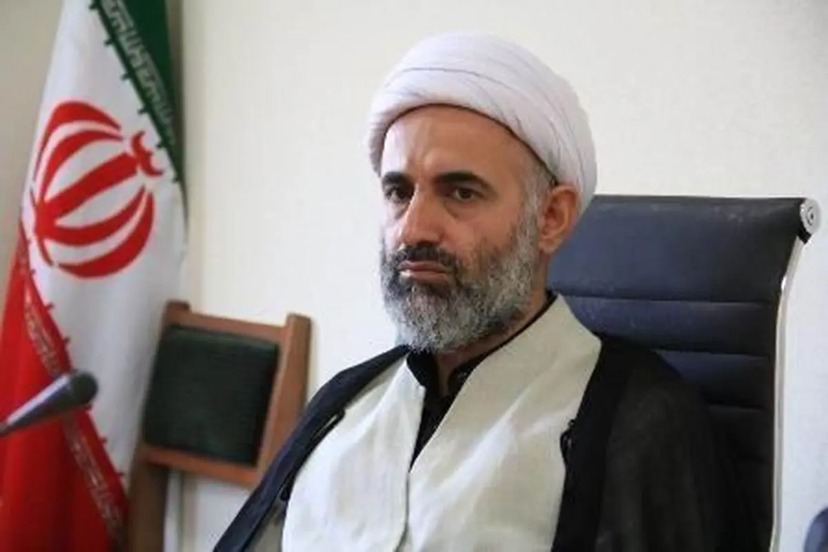 مسئولان نظام در برابر برخی زیاده‌خواهی‌های مستکبران با تمام توان مقاومت کنند