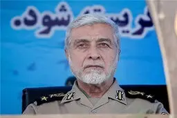سرلشکر صالحی با سفر به قزوین بر مزار شهید سرلشکر بابایی و همسر ایشان حاضر شد و فاتحه قرائت کرد/ فرمانده کل ارتش همچنین با حضور در منزل پدر همسر شهید بابایی از خانواده او دلجویی کرد