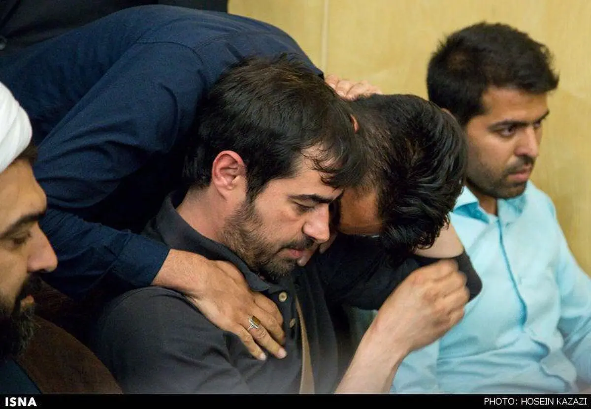 حضور شهاب حسینی در مراسم ختم همسر شهید بابایی