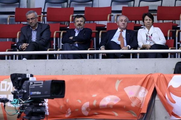برخورد دو گانه FIVB و سکوت کنفدراسیون والیبال آسیا
