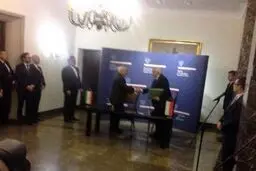 ایران و لهستان سند رایزنی‌های سیاسی امضا کردند