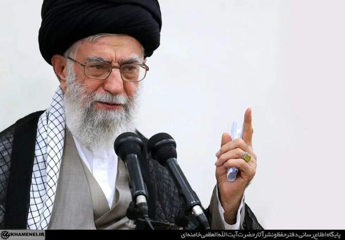 کتاب "درآمدی بر دفاع در اندیشه امام خامنه‌ای" رونمایی شد