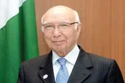 دیدار سفیر افغانستان در پاکستان با مشاور امور خارجی 
