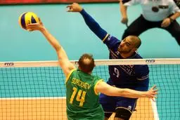 نماینده آسیا یک ست از قهرمان لیگ جهانی گرفت/ فرانسه به سختی از سد استرالیا گذشت