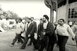 خاتمی می‌گفت جوایز سینمایی غرب سیاسی است، می‌خواهند گولمان بزنند!