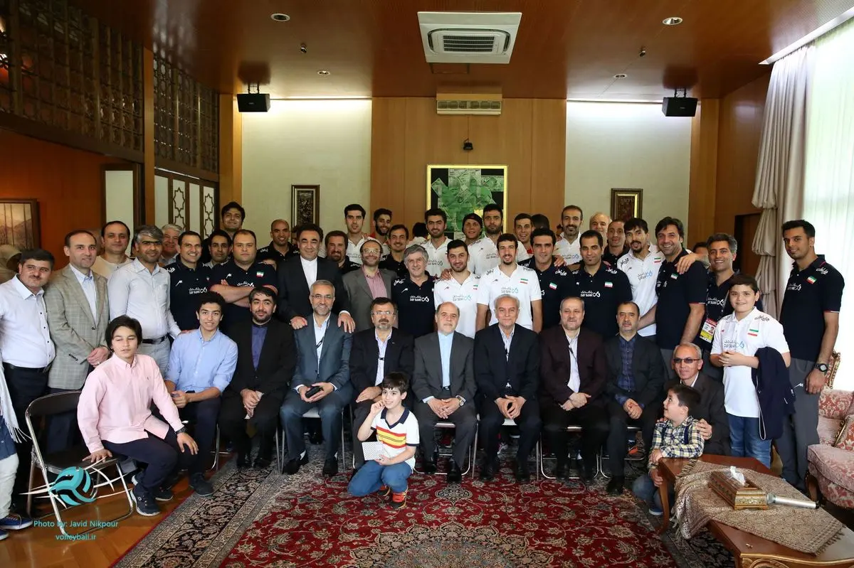 ضیافت مردان والیبال در سفارت ایران در توکیو + عکس
