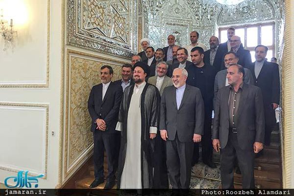 حسن خمینی: ایستادن روی حق اذیت و آزار دارد/ ظریف: سیاست خارجی بیش از هر ‌حوزه‌ای می‌تواند از سرمایه امام بهره‌مند شود