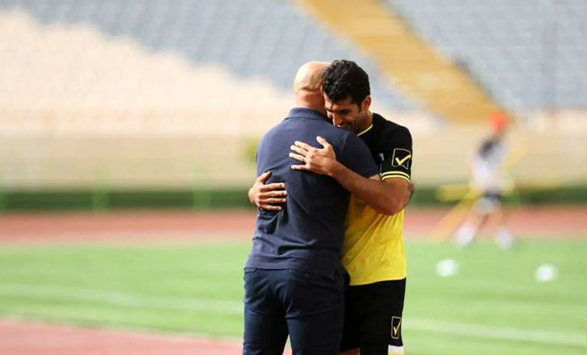 واکنش فدراسیون فوتبال به حضور منصوریان در تمرین تیم ملی