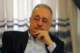 صدور حکم بازداشت و فرار سیروس ناصری