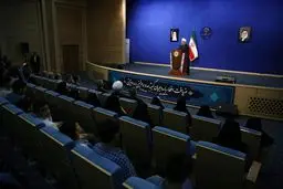 دولت کمک به ایتام و خانواده‌های نیازمند را وظیفه خود می‌داند