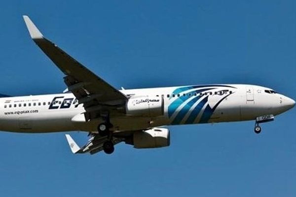 فرود اضطراری هواپیمای مصری به دلیل احتمال بمب‌گذاری