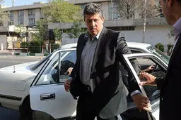 مهدی هاشمی به عیادت از مادرش در بیمارستان رفت