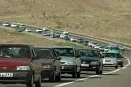 ترافیک روان و بارش پراکنده باران در محورهای پر تردد