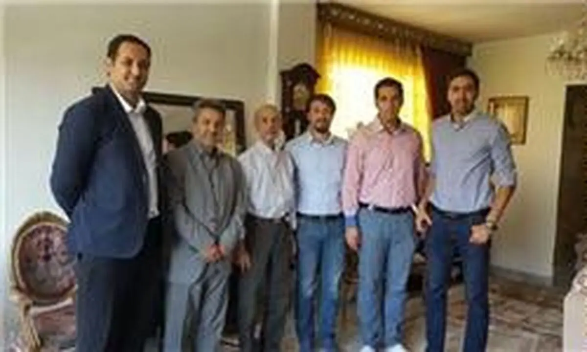 مسئولین و المپیکی‌های شمشیربازی از پیشکسوت این رشته عیادت کردند