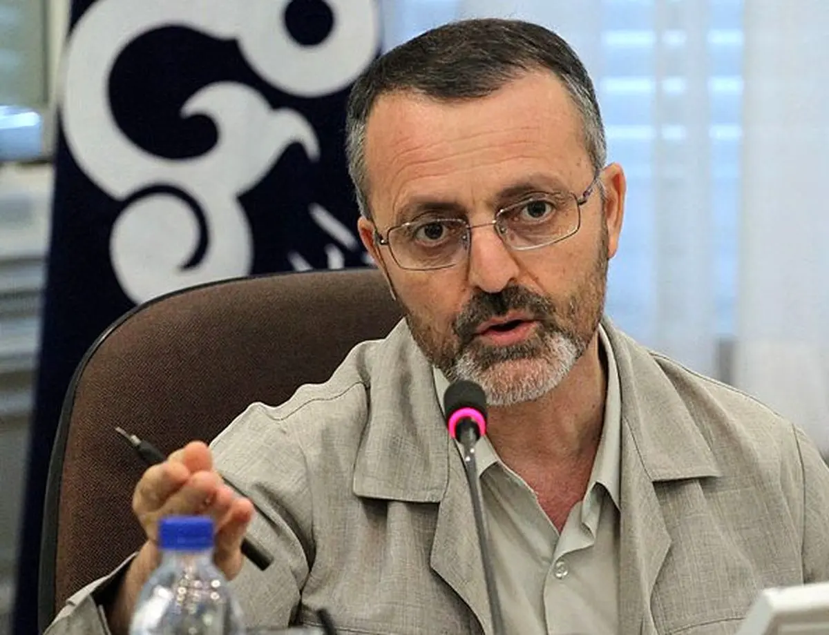 احمدی نژاد از عارف مکرر خواست معاون اول بماند