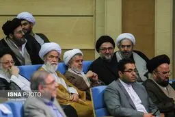اطلاع رسانی دولت و دفتر ریاست جمهوری مرعوب دلواپسان است